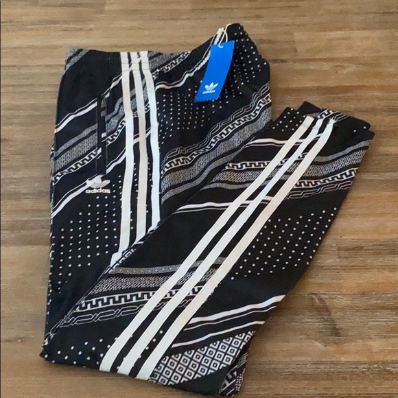 Adidas Originals track pants TAGS STILL ON - Picture 1 of 2